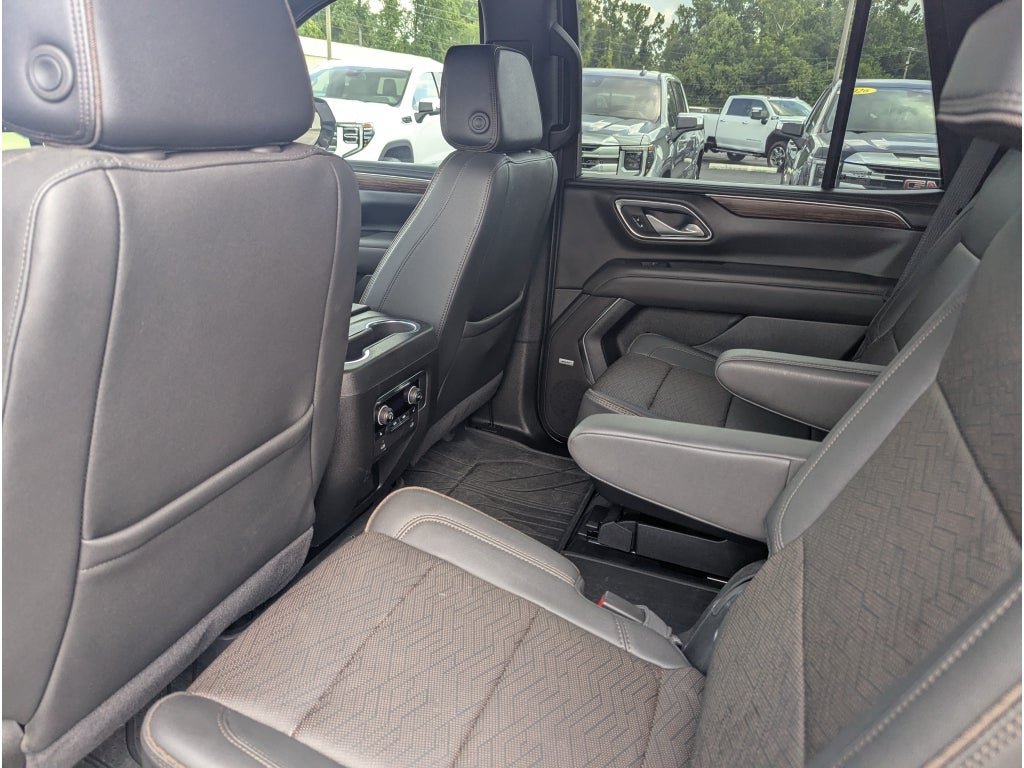 Used 2024 Chevrolet Tahoe High Country AWD/4WD image 15