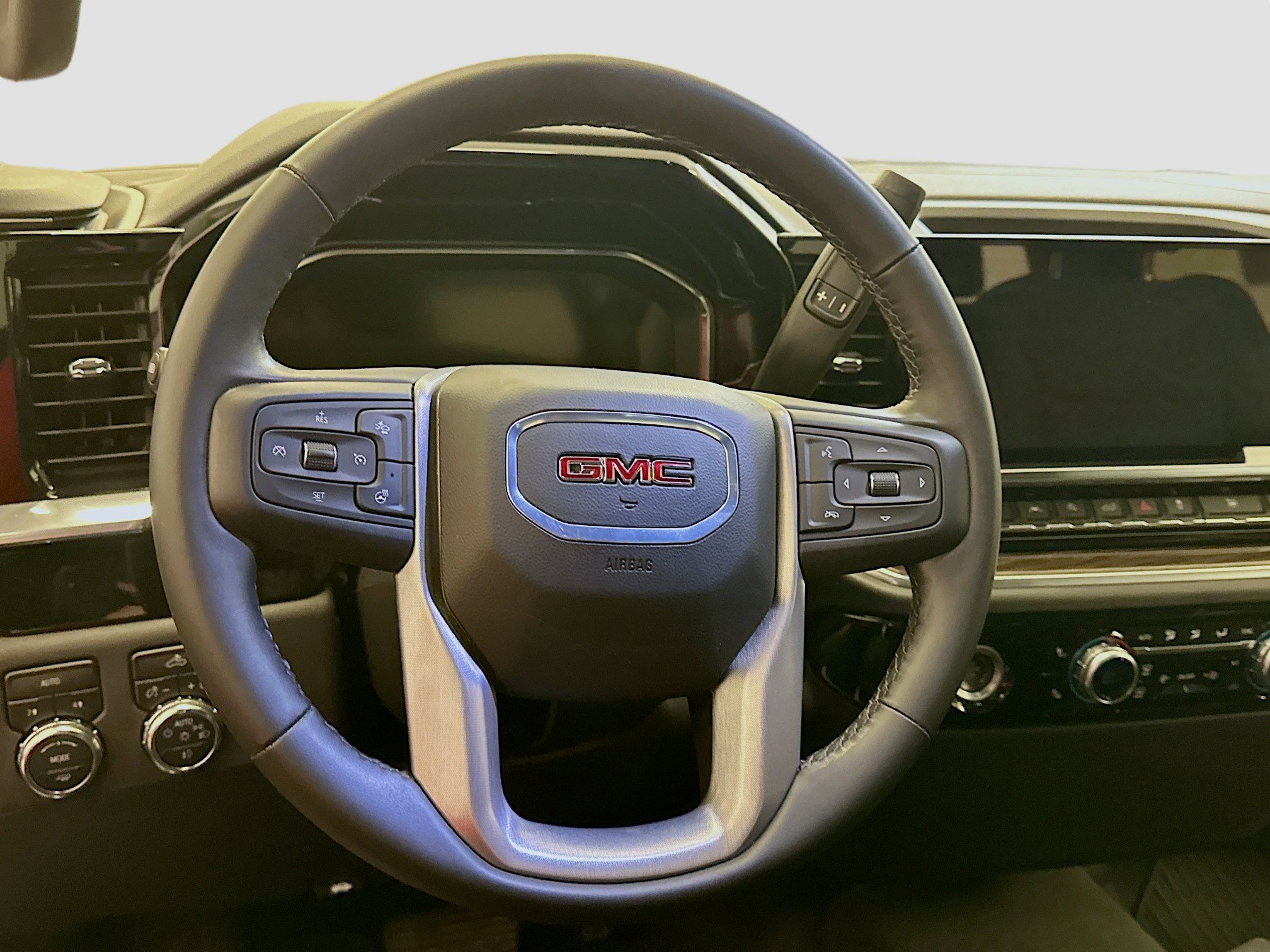 Used 2024 GMC Sierra 1500 Elevation image 18