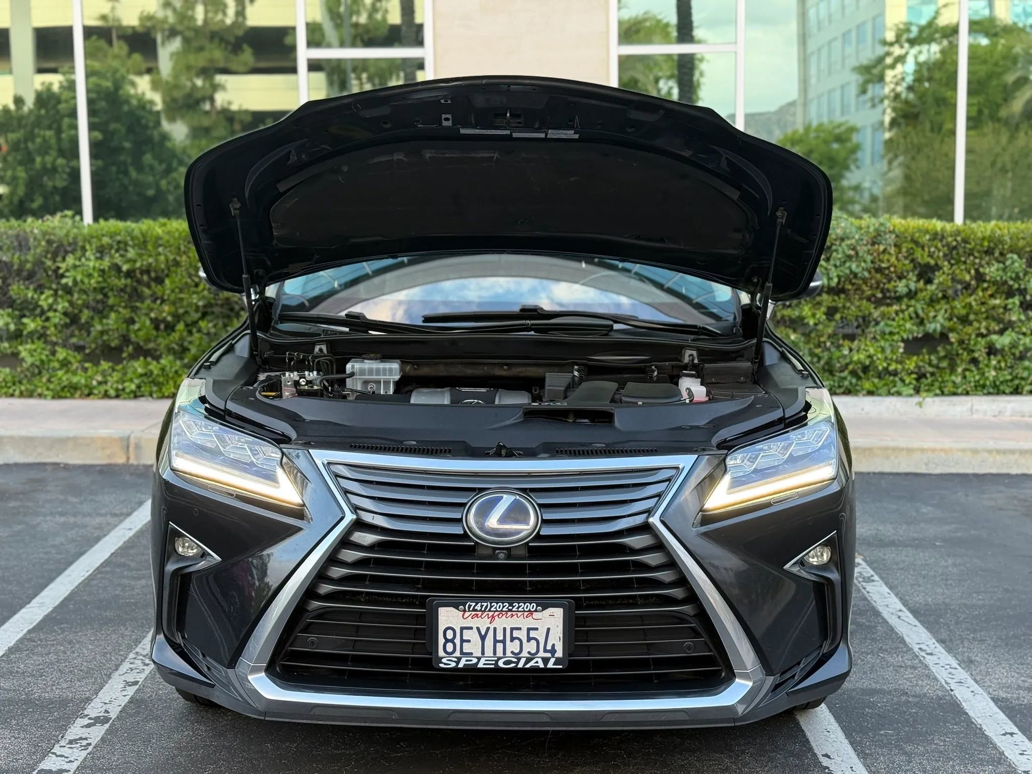 Used 2018 Lexus RX 450h AWD w/ Luxury Package image 29