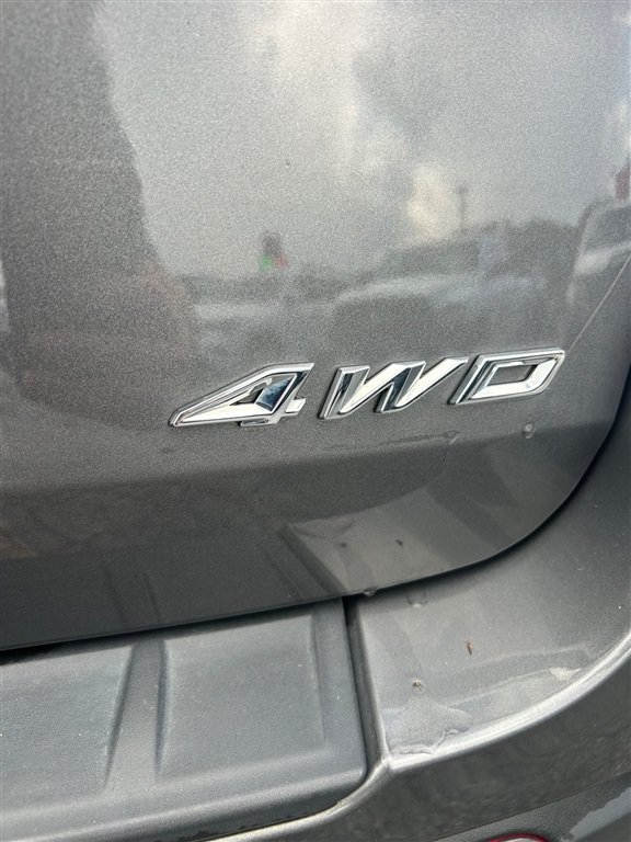 Used 2022 Ford Explorer XLT w/ Equipment Group 202A AWD/4WD image 5