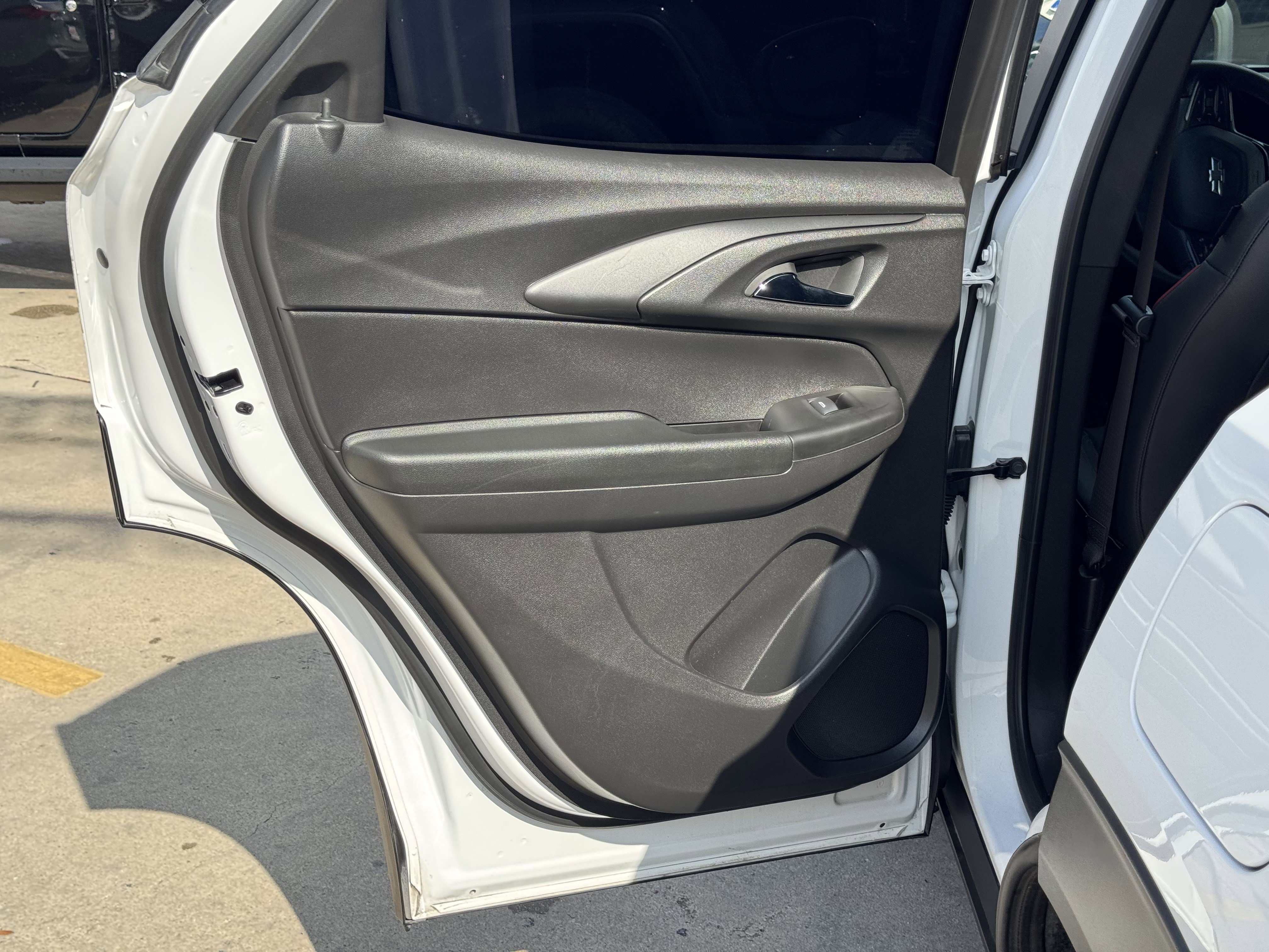 Used 2024 Chevrolet TrailBlazer RS w/ Driver Confidence Package image 15