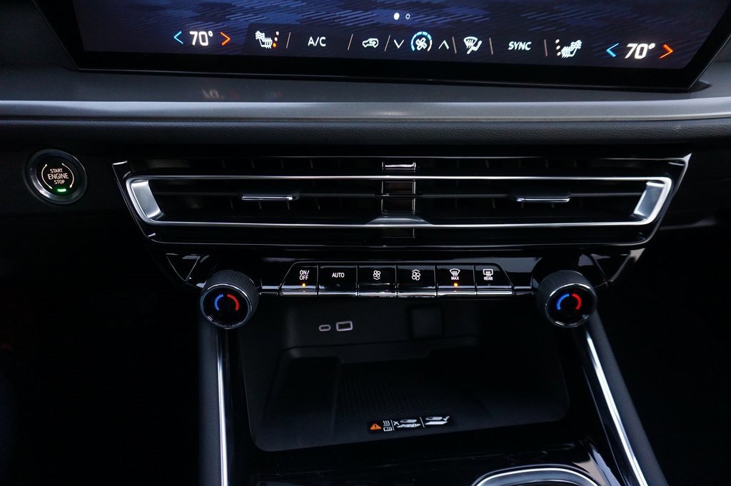 New 2026 Chevrolet Traverse LT w/ Sun and Wheel Package image 16