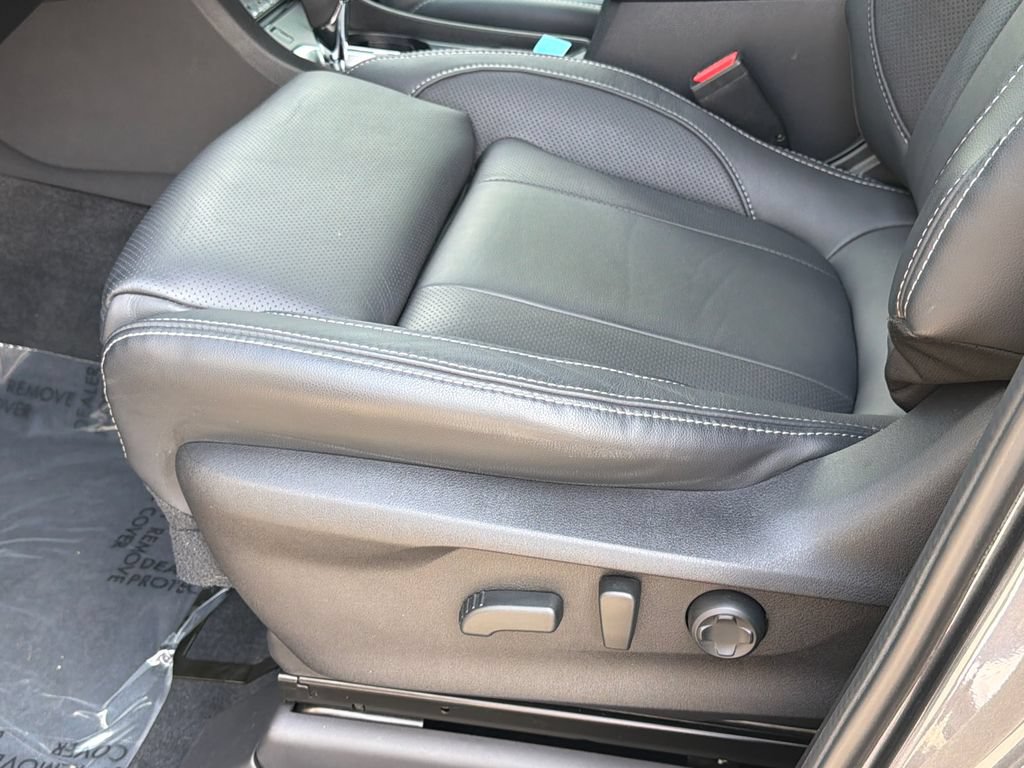 Used 2023 Subaru Ascent Limited w/ Technology Package AWD/4WD image 24