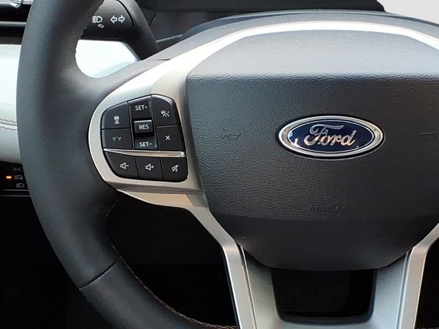 Used 2026 Ford Explorer Active w/ Active Comfort Package AWD/4WD image 6