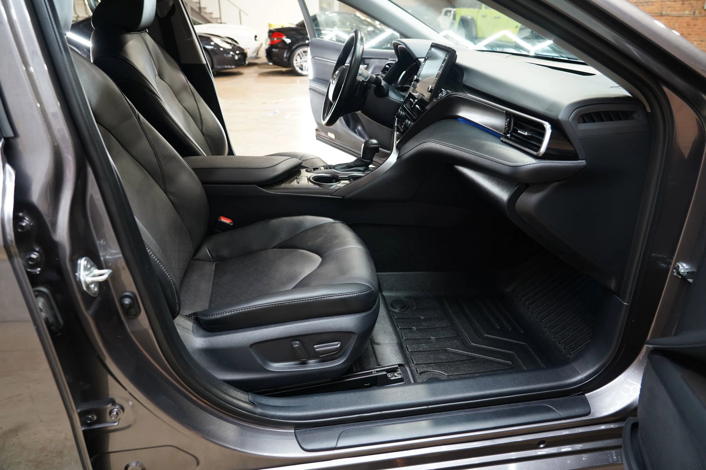 Used 2023 Toyota Camry XSE image 47