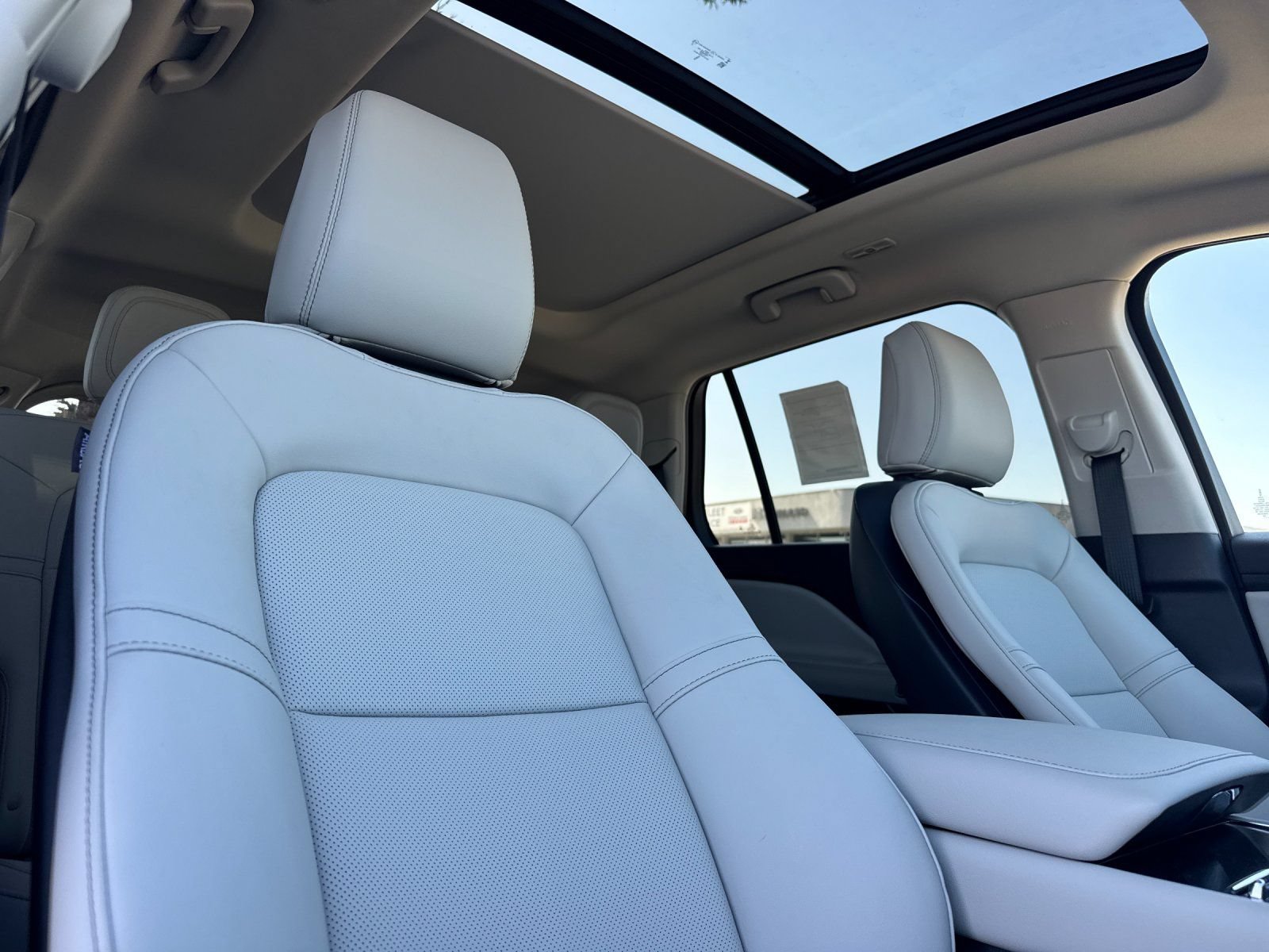 New 2026 Lincoln Aviator 2WD image 17