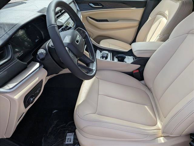 New 2026 Jeep Grand Cherokee Limited AWD/4WD image 4