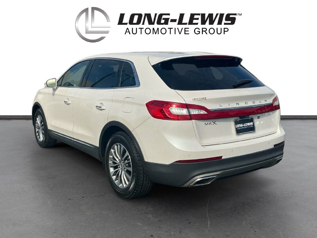 Used 2016 Lincoln MKX Select w/ Select Plus Package FWD image 4