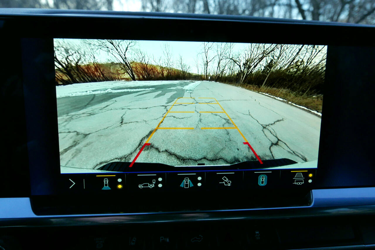 Used 2024 Chevrolet Silverado 3500 LTZ w/ LTZ Convenience Package image 16