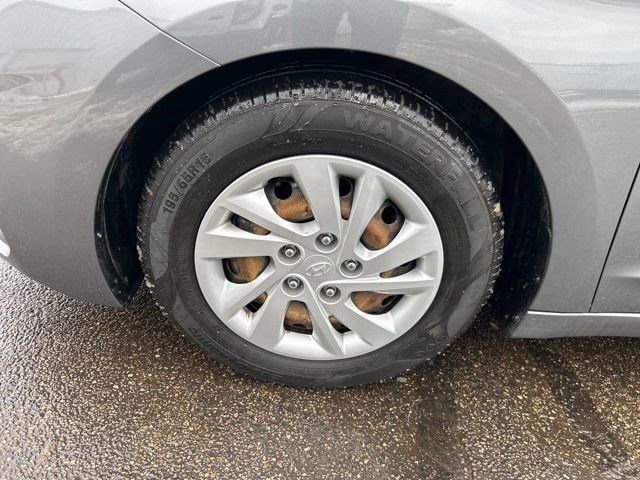Used 2019 Hyundai Elantra SE image 41
