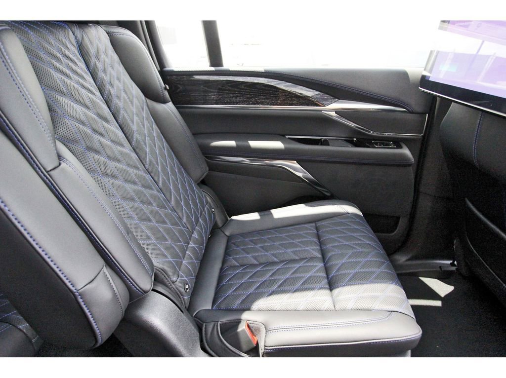 New 2026 Cadillac Escalade IQ Luxury 1 AWD/4WD image 11