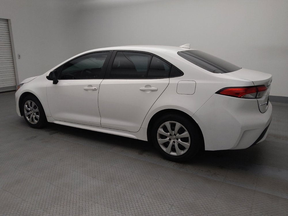 Used 2022 Toyota Corolla LE image 3
