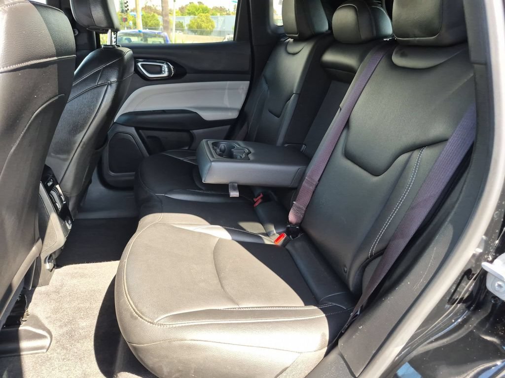 Used 2025 Jeep Compass Limited AWD/4WD image 28