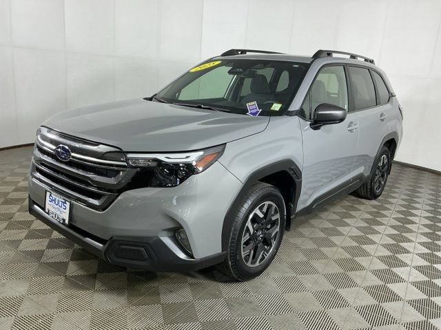 Used 2025 Subaru Forester Premium AWD/4WD image 4