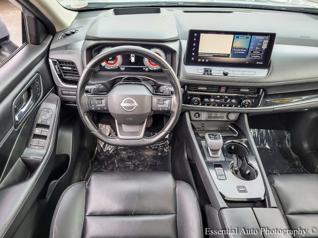 Used 2025 Nissan Rogue SL w/ Tech Package image 12