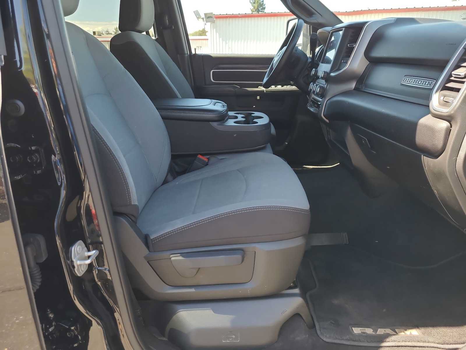 Used 2024 RAM 3500 Big Horn AWD/4WD image 22