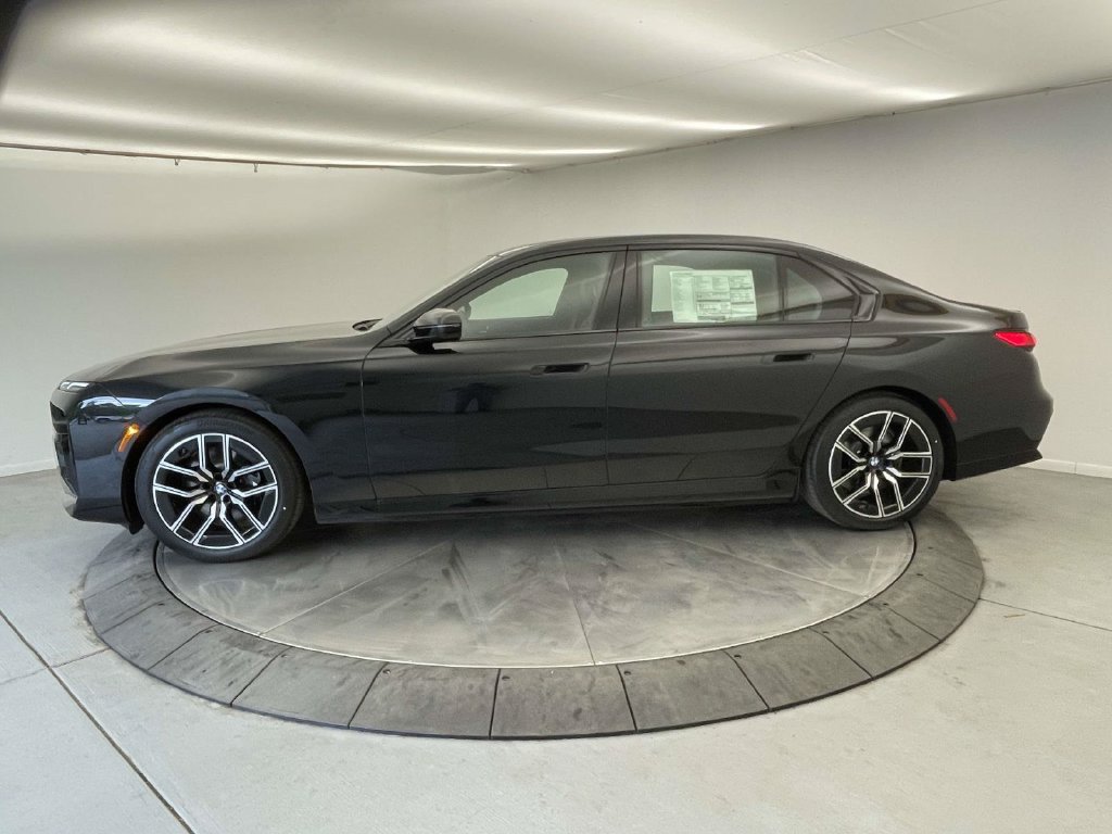 New 2026 BMW i7 xDrive60 AWD/4WD image 2