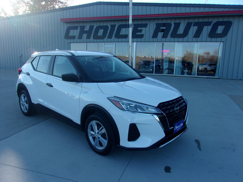 Used 2022 Nissan Kicks S