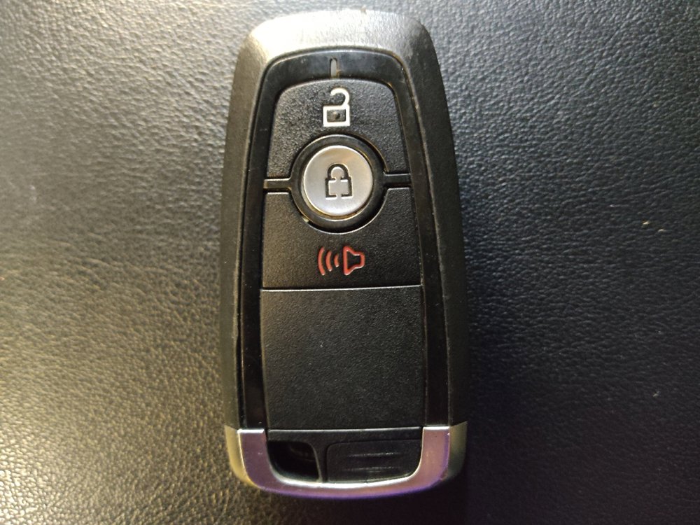 Used 2024 Ford Edge SEL image 32