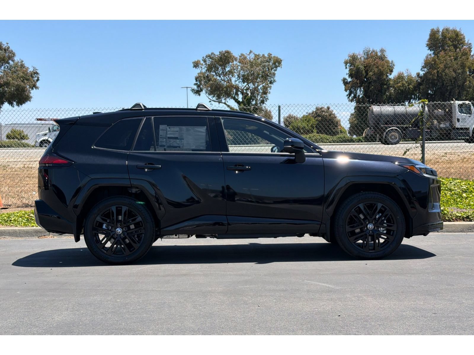 New 2026 Toyota RAV4 XSE w/ Panoramic Sun Roof Package AWD/4WD image 3