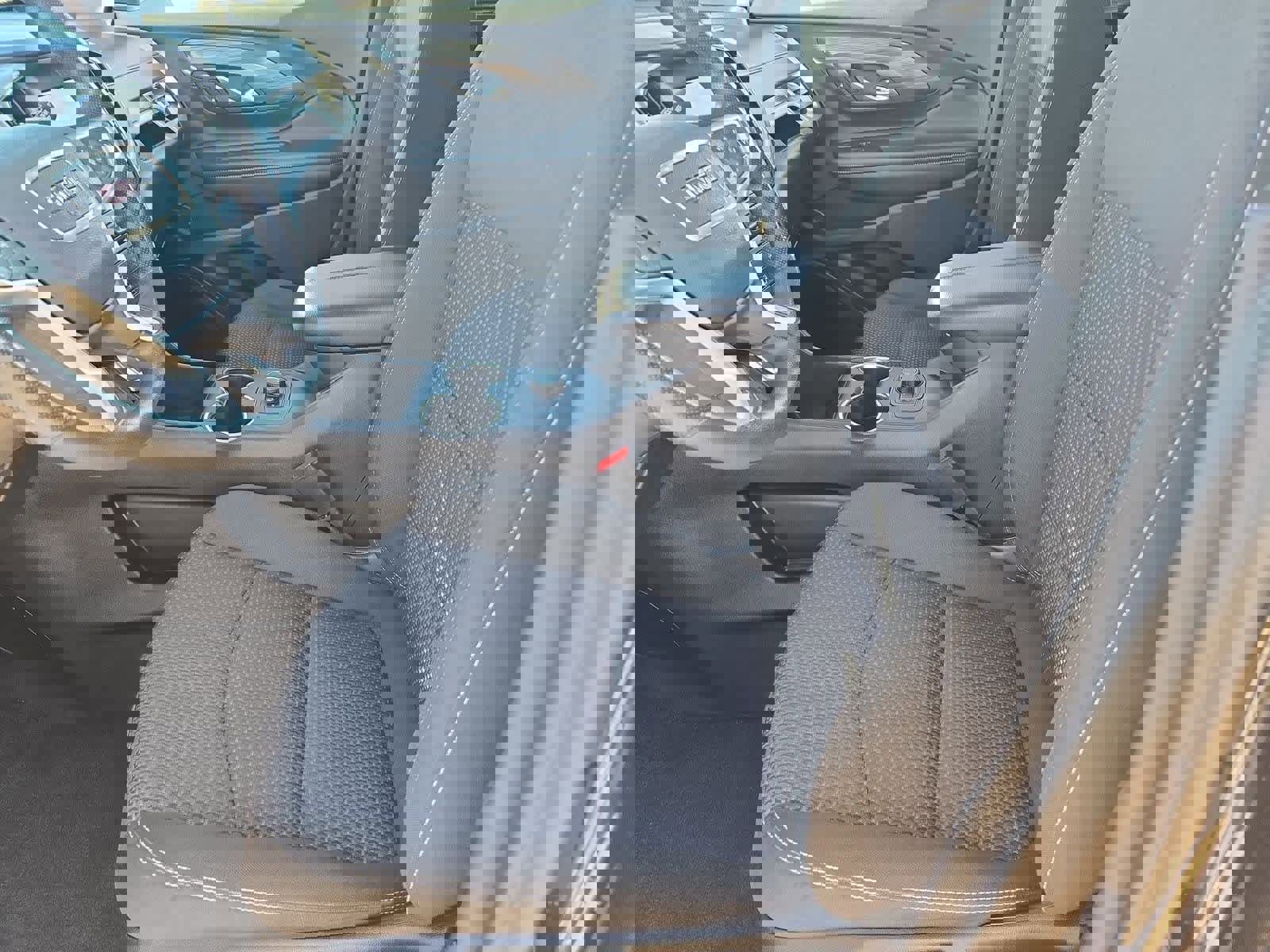 Used 2024 GMC Terrain SLE image 15