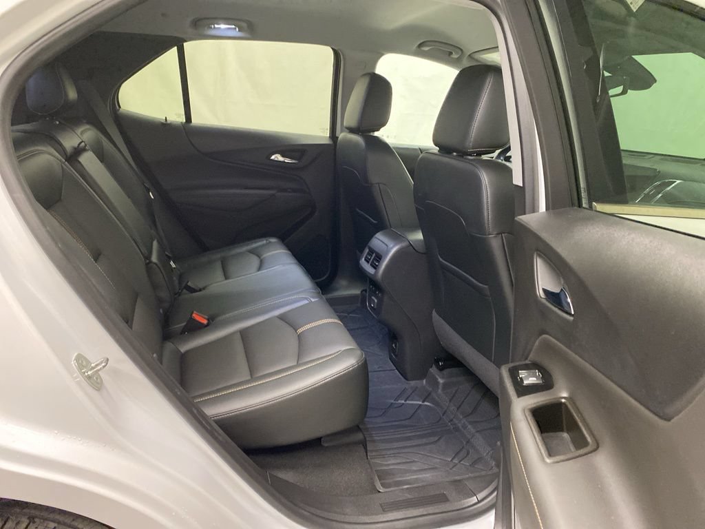 Used 2023 Chevrolet Equinox Premier AWD/4WD image 17