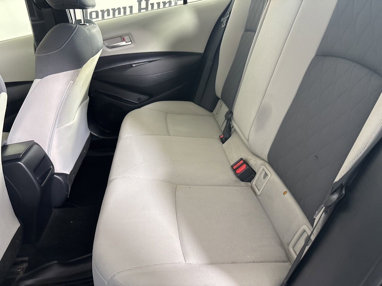 Used 2020 Toyota Corolla LE FWD image 19