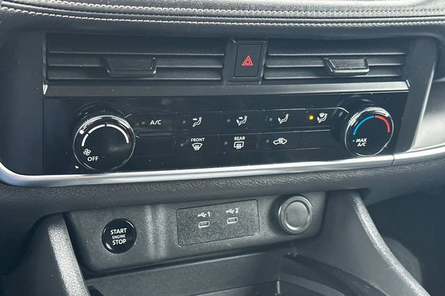 Used 2024 Nissan Rogue S image 23