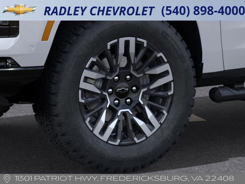 New 2026 Chevrolet Suburban Z71 image 9