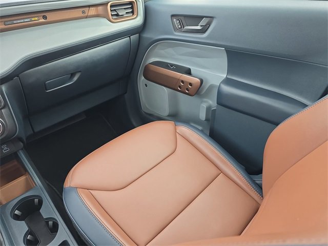 Used 2022 Ford Maverick Lariat w/ Lariat Luxury Package image 19