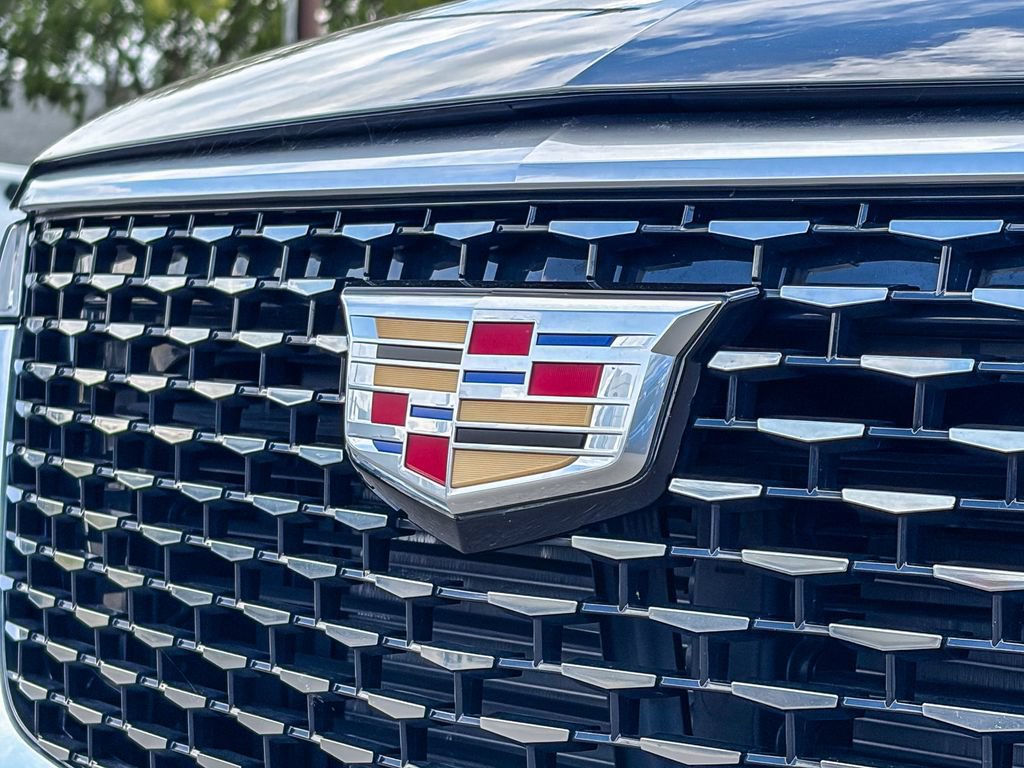 Certified 2025 Cadillac XT6 Luxury FWD image 9