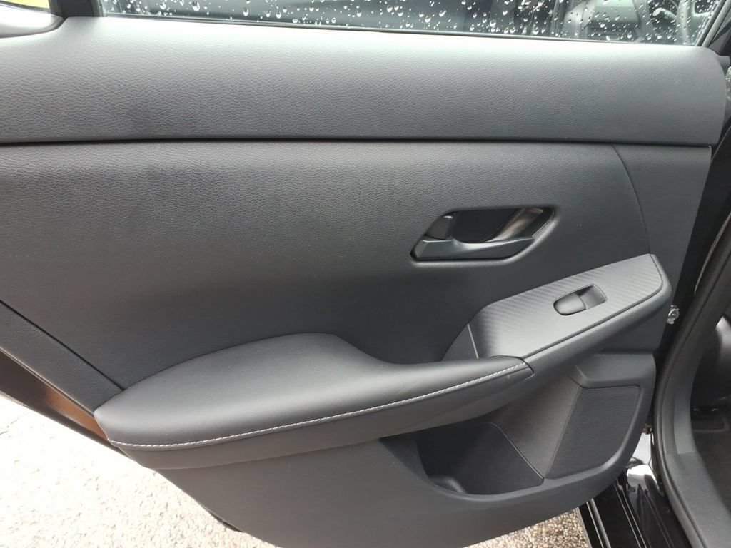 Used 2025 Nissan Sentra S FWD image 18