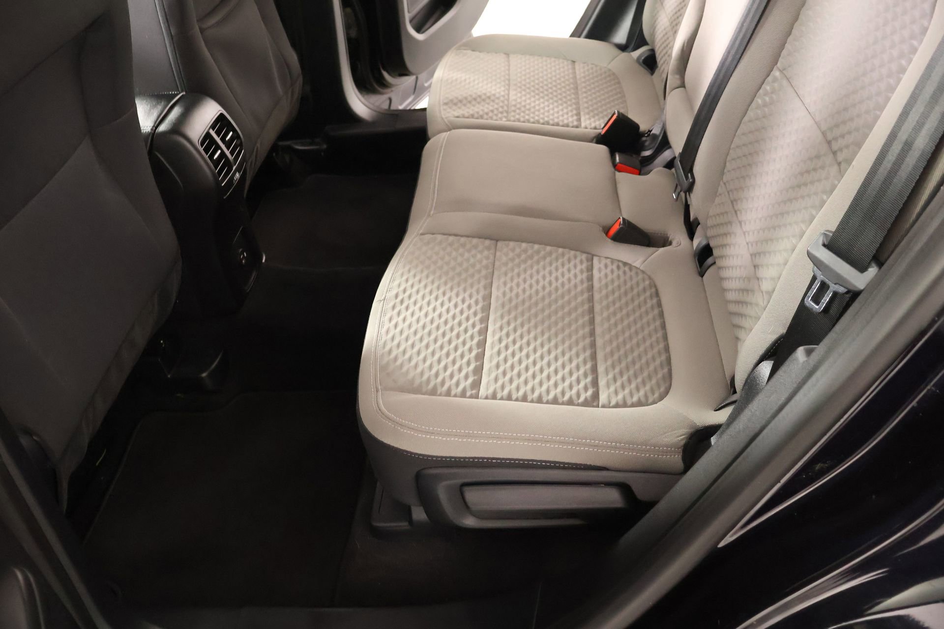 Used 2021 Ford Escape SE w/ SE Sport Appearance Package image 12