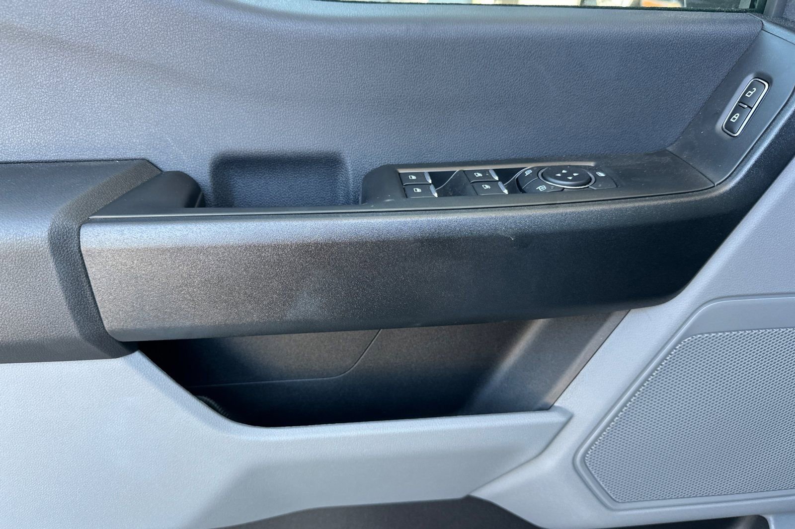 New 2025 Ford F350 XL w/ XL Chrome Package image 10