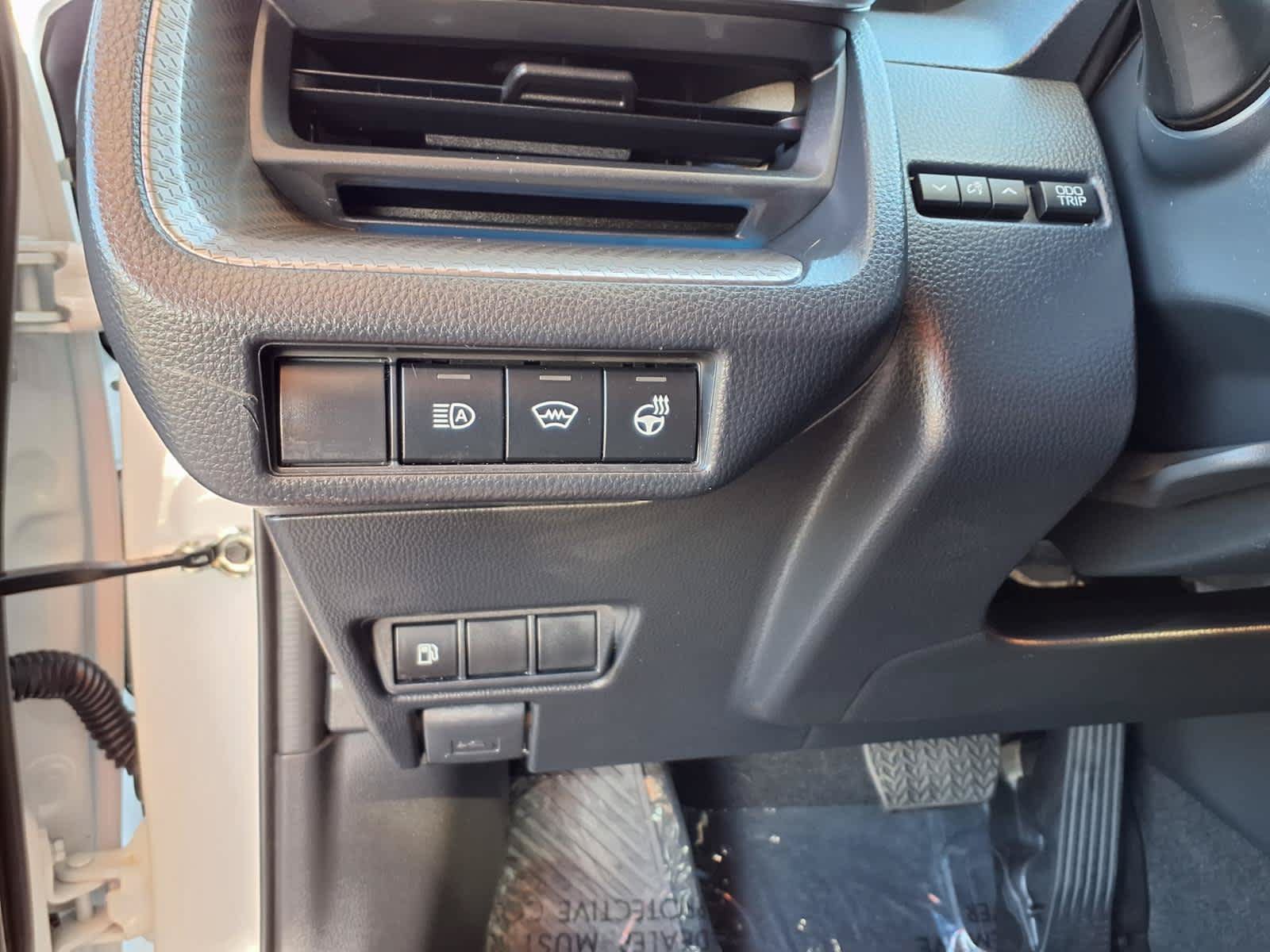 Certified 2026 Toyota Prius XLE FWD image 17