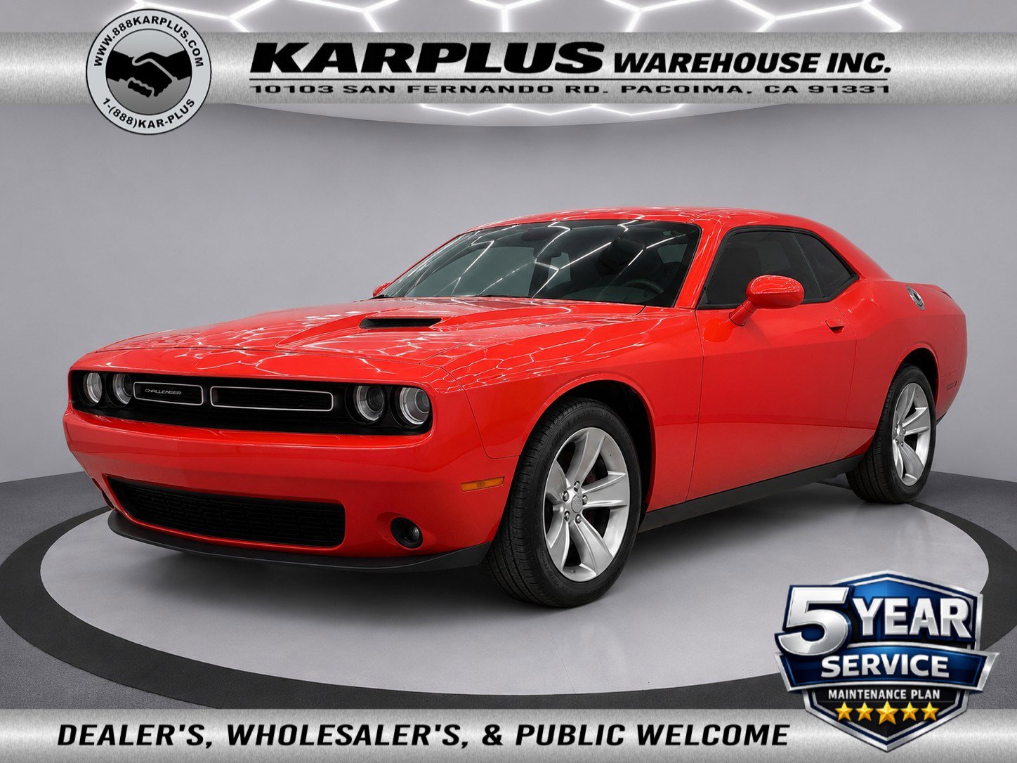 Used 2020 Dodge Challenger SXT RWD image 1