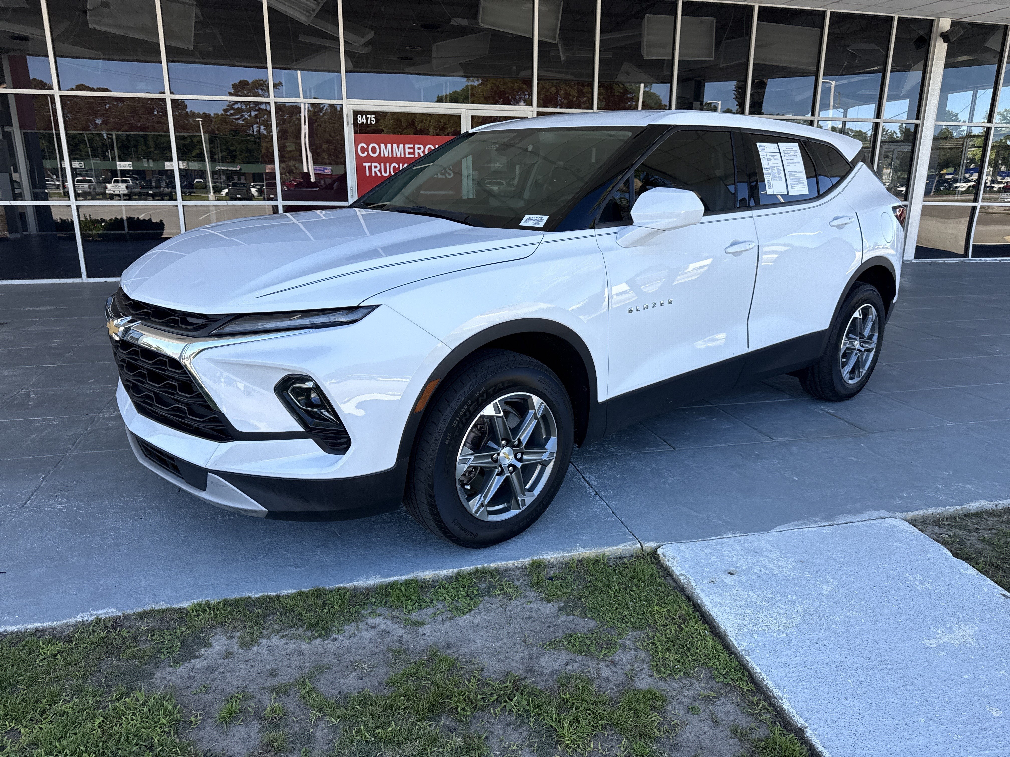 Used 2024 Chevrolet Blazer LT FWD image 4