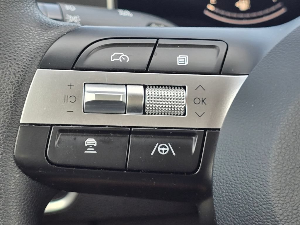 Used 2025 Hyundai Sonata SE FWD image 30