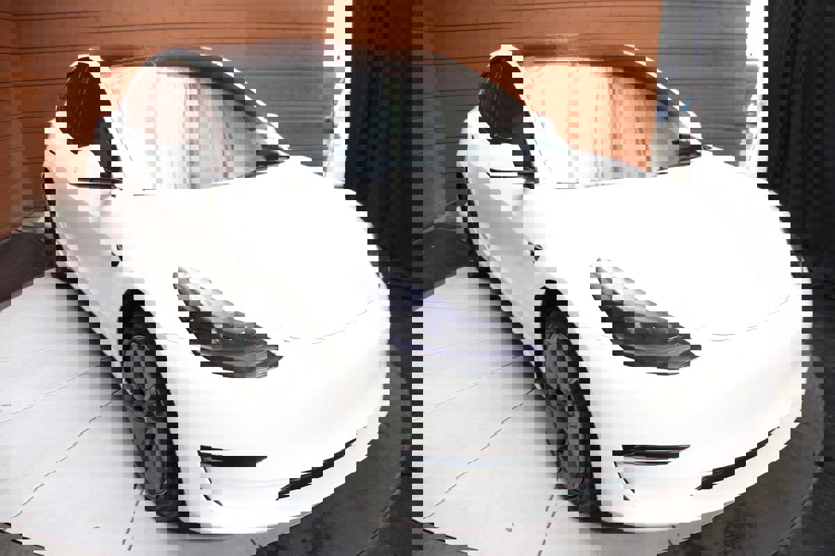 Used 2023 Tesla Model 3 Standard Range image 16