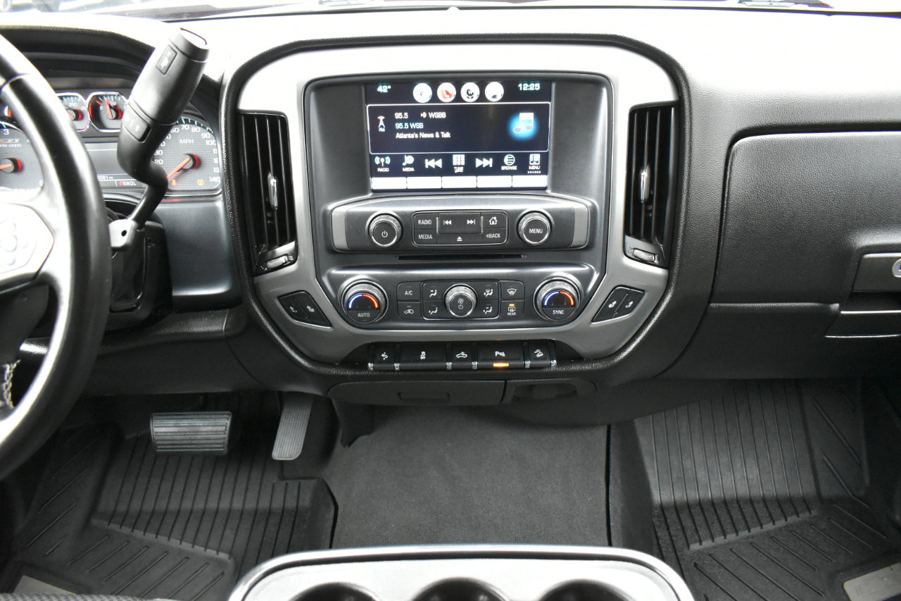 Used 2018 Chevrolet Silverado 1500 LT w/ All Star Edition image 19