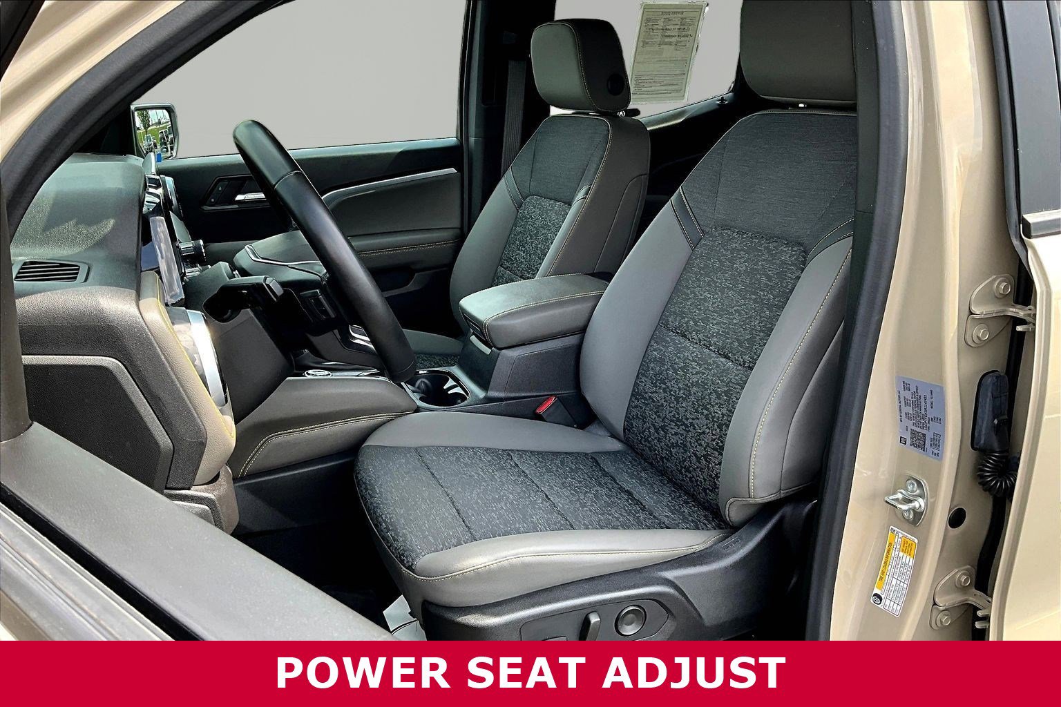 Used 2024 Chevrolet Colorado ZR2 w/ Technology Package image 22