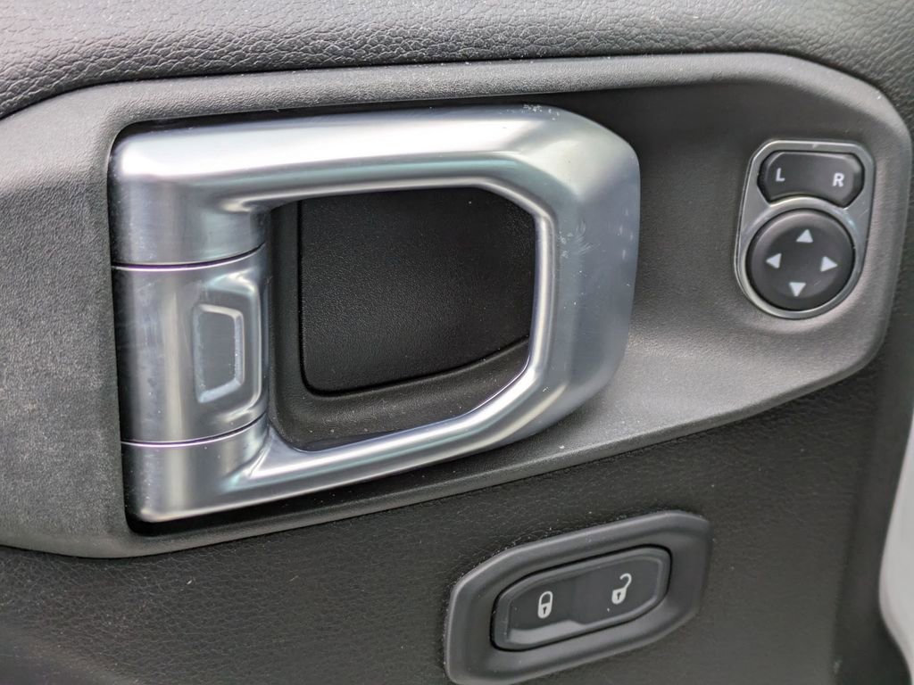 Used 2022 Jeep Gladiator Rubicon image 17