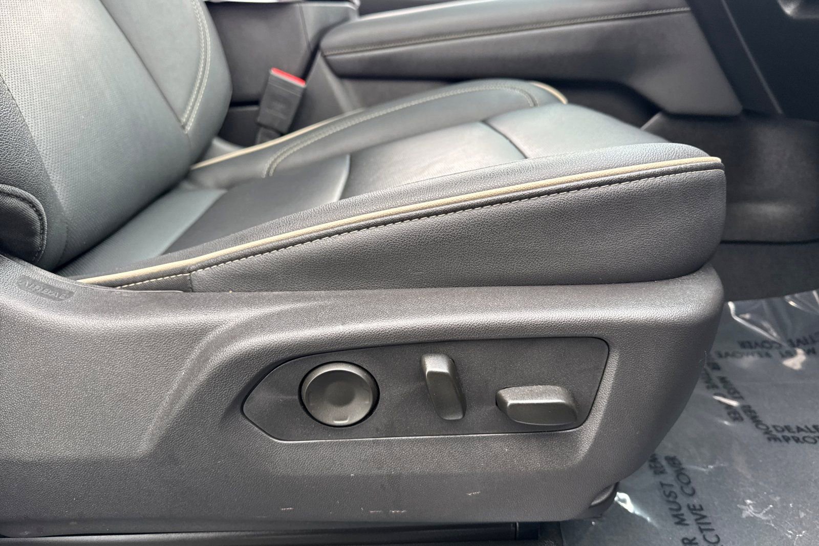 Used 2025 Chevrolet Tahoe Premier image 21