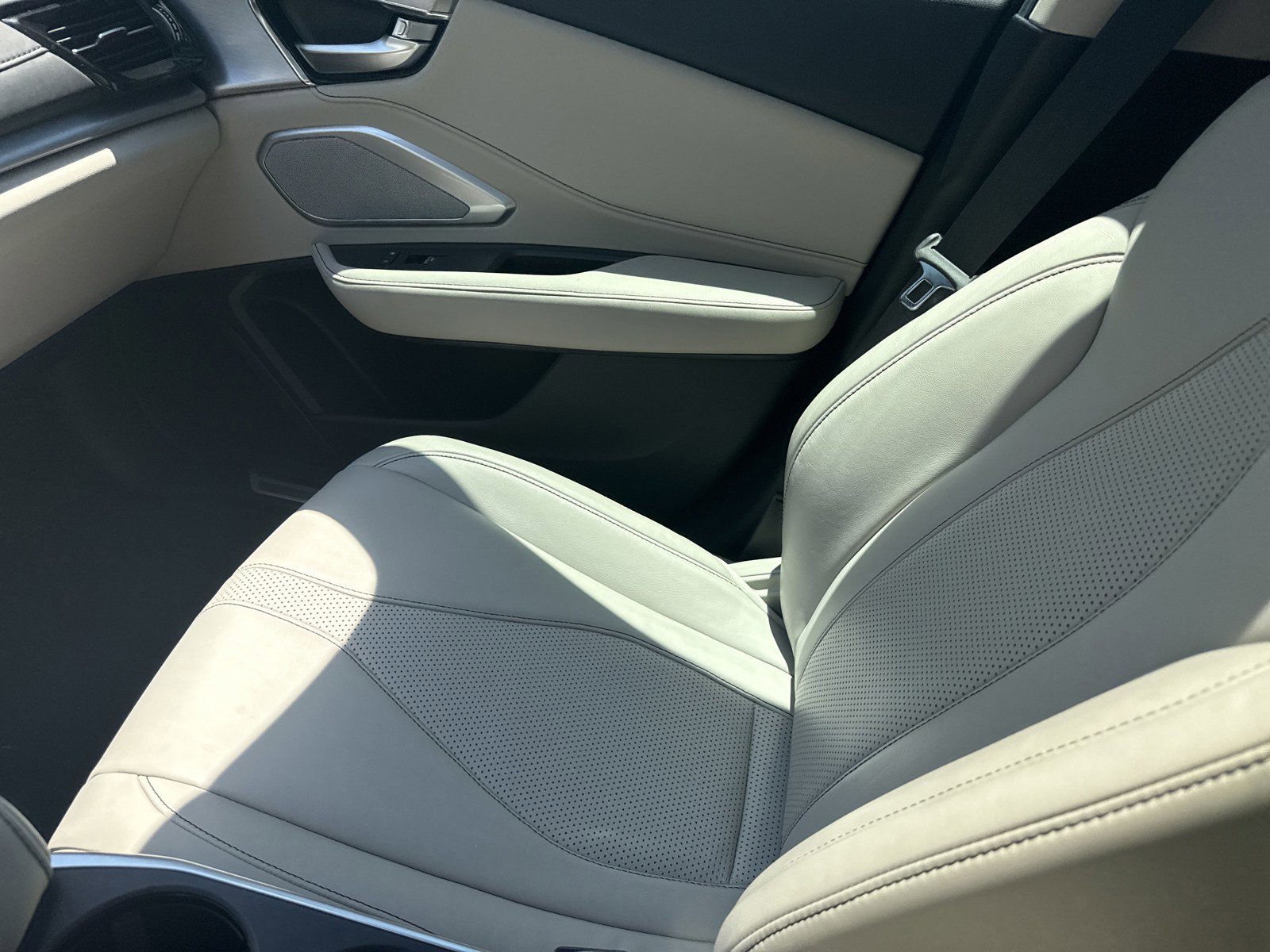 Used 2025 Acura RDX SH-AWD w/ Technology Package image 22