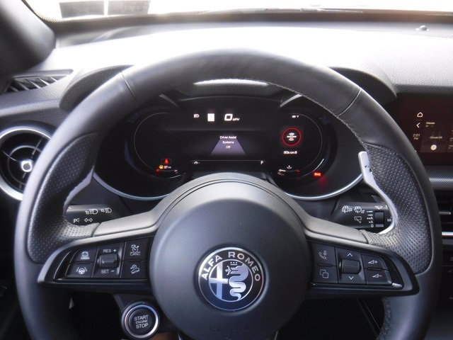 Used 2024 Alfa Romeo Stelvio Veloce image 45