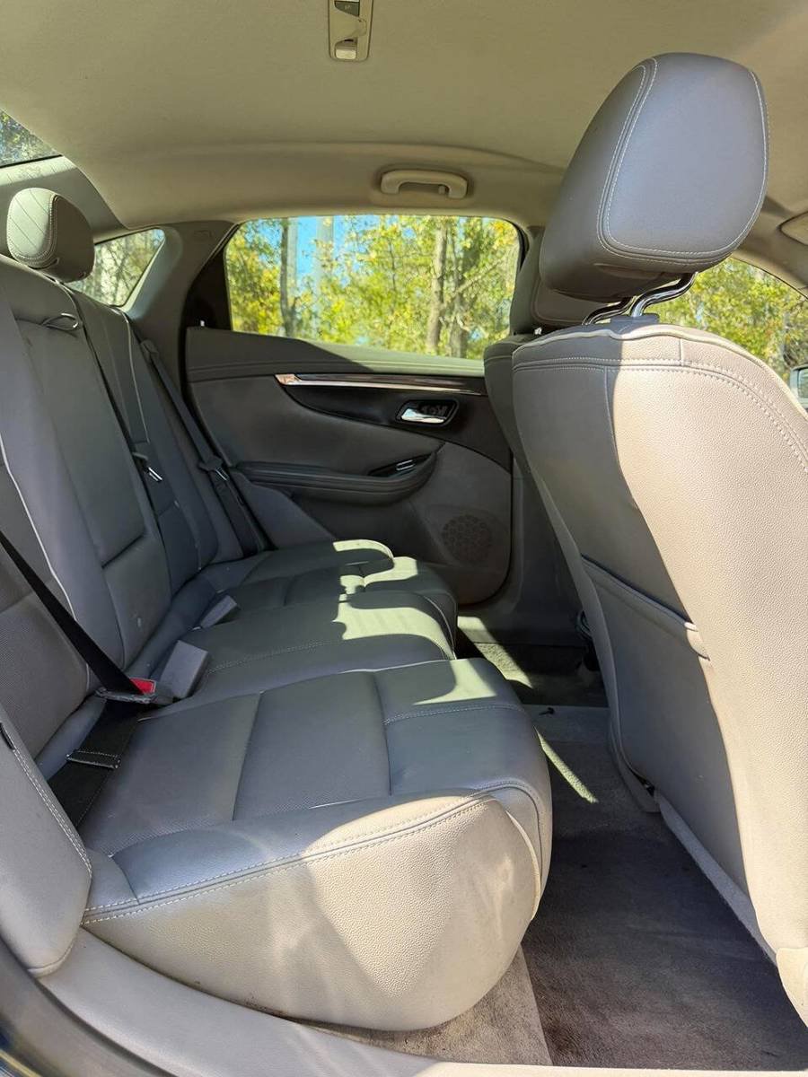 Used 2017 Chevrolet Impala Premier FWD image 12