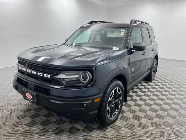 Used 2023 Ford Bronco Sport Outer Banks w/ Tech Package AWD/4WD image 3