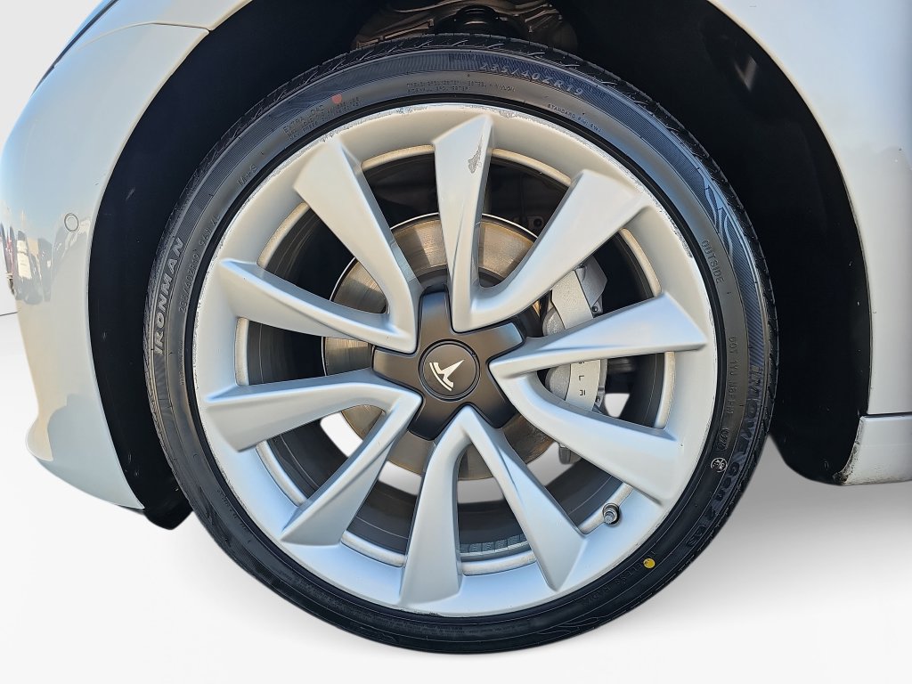 Used 2019 Tesla Model 3 Standard Range RWD image 24