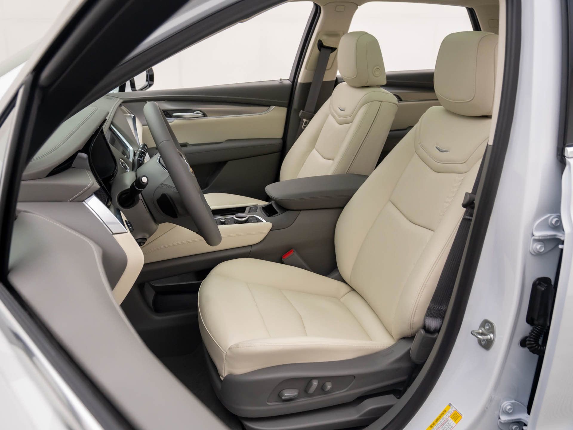 New 2026 Cadillac XT5 Premium Luxury w/ Driver Assist Package AWD/4WD image 18