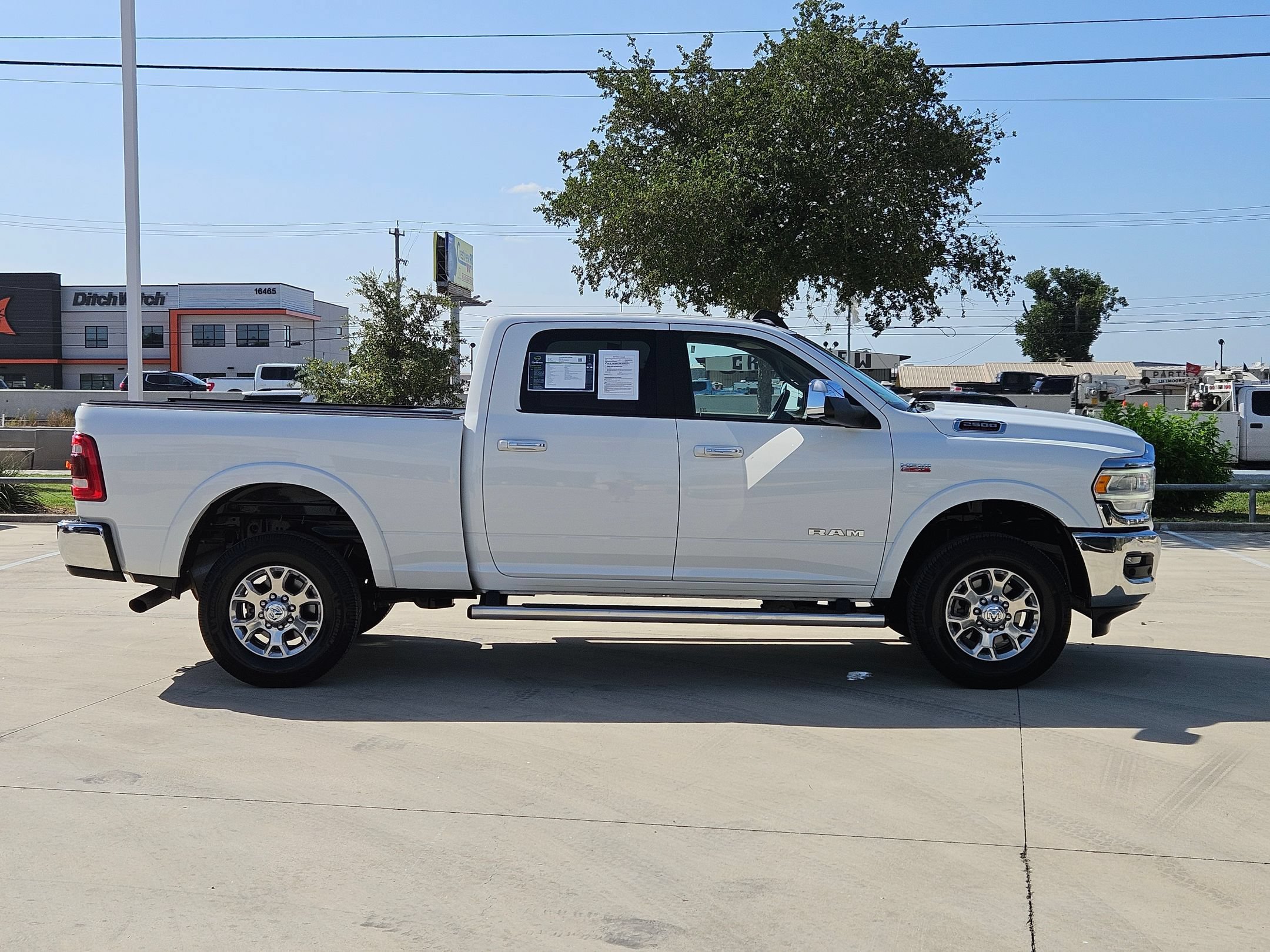 Used 2019 RAM 2500 Laramie AWD/4WD image 2